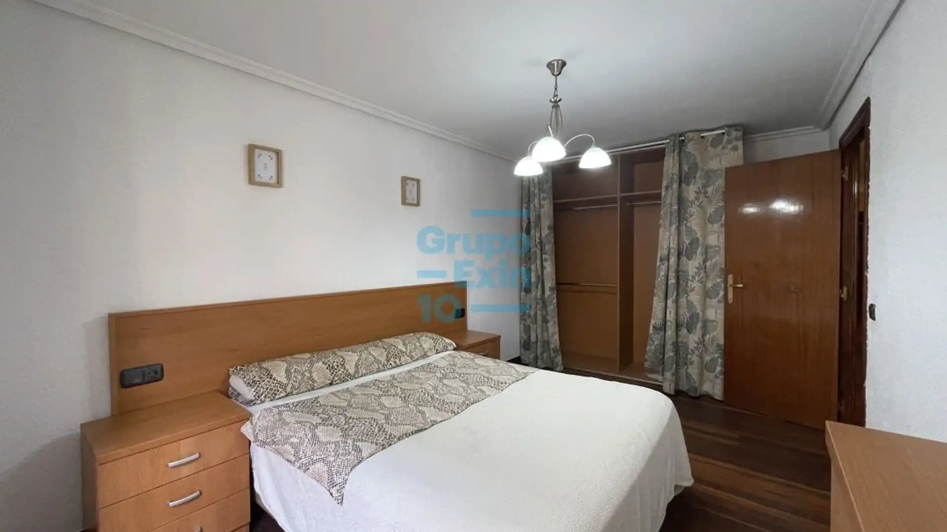 Habitación de Piso en venta en Donostia - San Sebastián  con Calefacción y Balcón