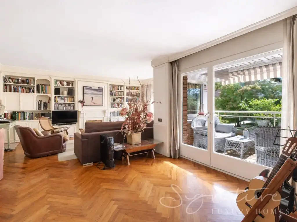 Living room of Ground floor for sale in Sant Cugat del Vallès  with Heating, Private garden and Terrace