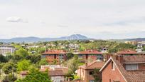 Vista exterior de Casa o xalet en venda en Sant Cugat del Vallès amb Aire condicionat, Calefacció i Jardí privat