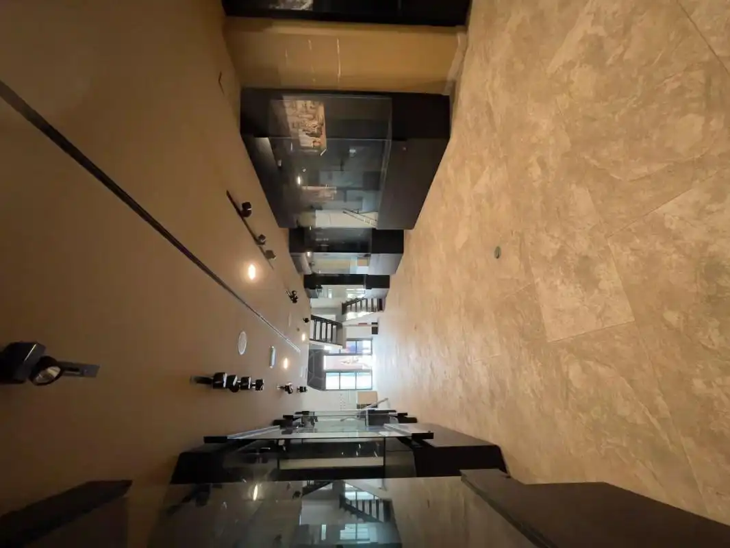 Local comercial en venta en C. Sebastián Souvirón, imagen 4