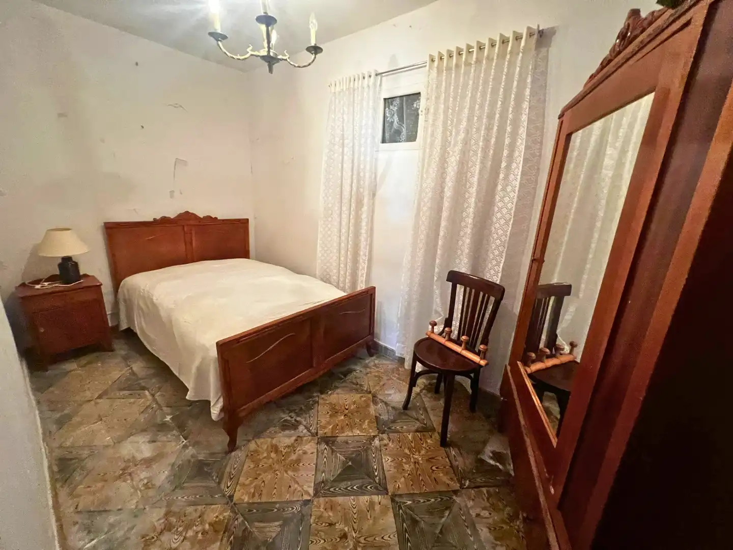 Dormitori de Casa o xalet en venda en Dehesa de Romanos  amb Calefacció, Jardí privat i Moblat