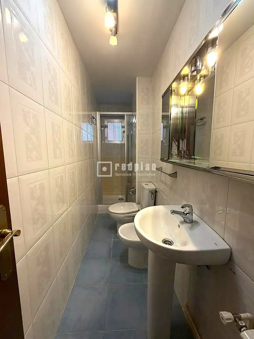 Badezimmer von Wohnung zum Verkauf in Madrid mit Heizung