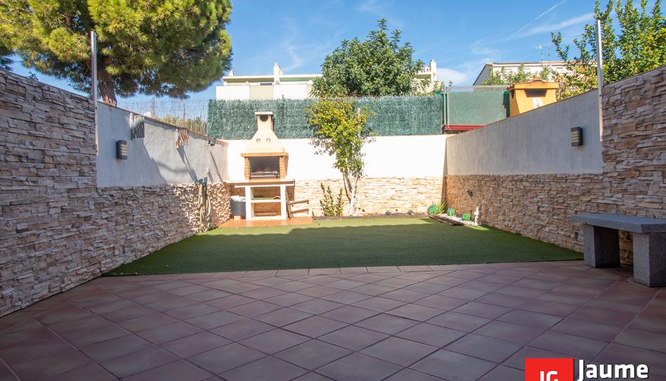 Foto 1 de Casa adosada en venda a Avinguda de la Mediterrània, 83, Creixell, Tarragona