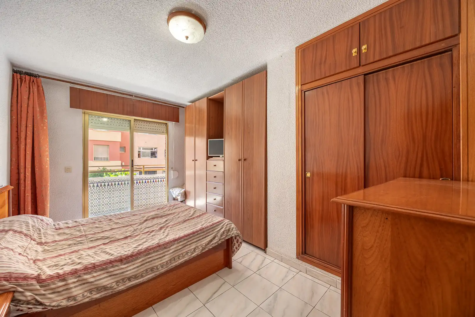 Habitación de Piso en venta en Benidorm con Trastero y Amueblado