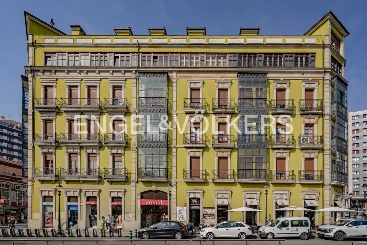Vista exterior de Piso en venta en Gijón  con Calefacción, Parquet y Balcón