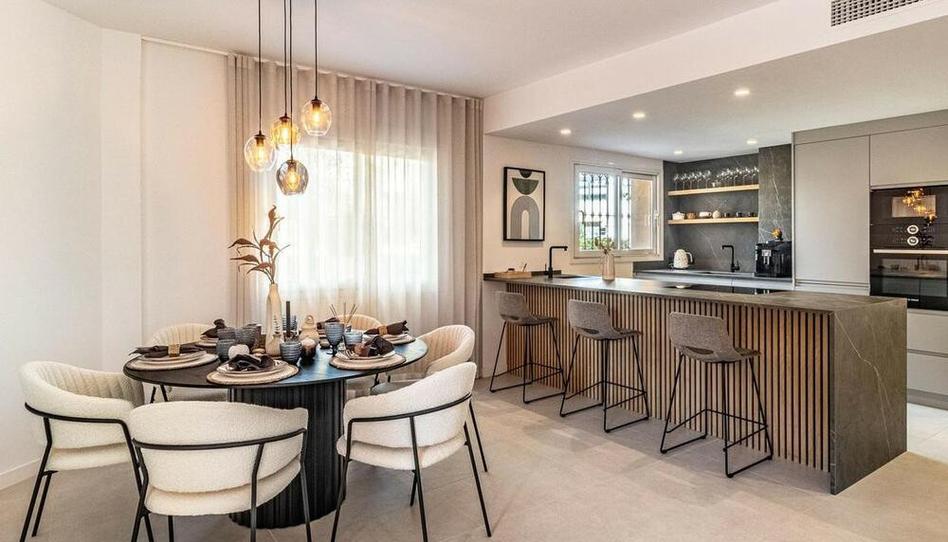 Foto 1 de Casa adosada de lloguer a Puente Romano, Málaga