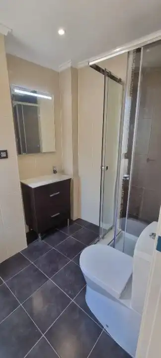 Baño de Piso de alquiler en Catarroja con Aire acondicionado, Calefacción y Horno