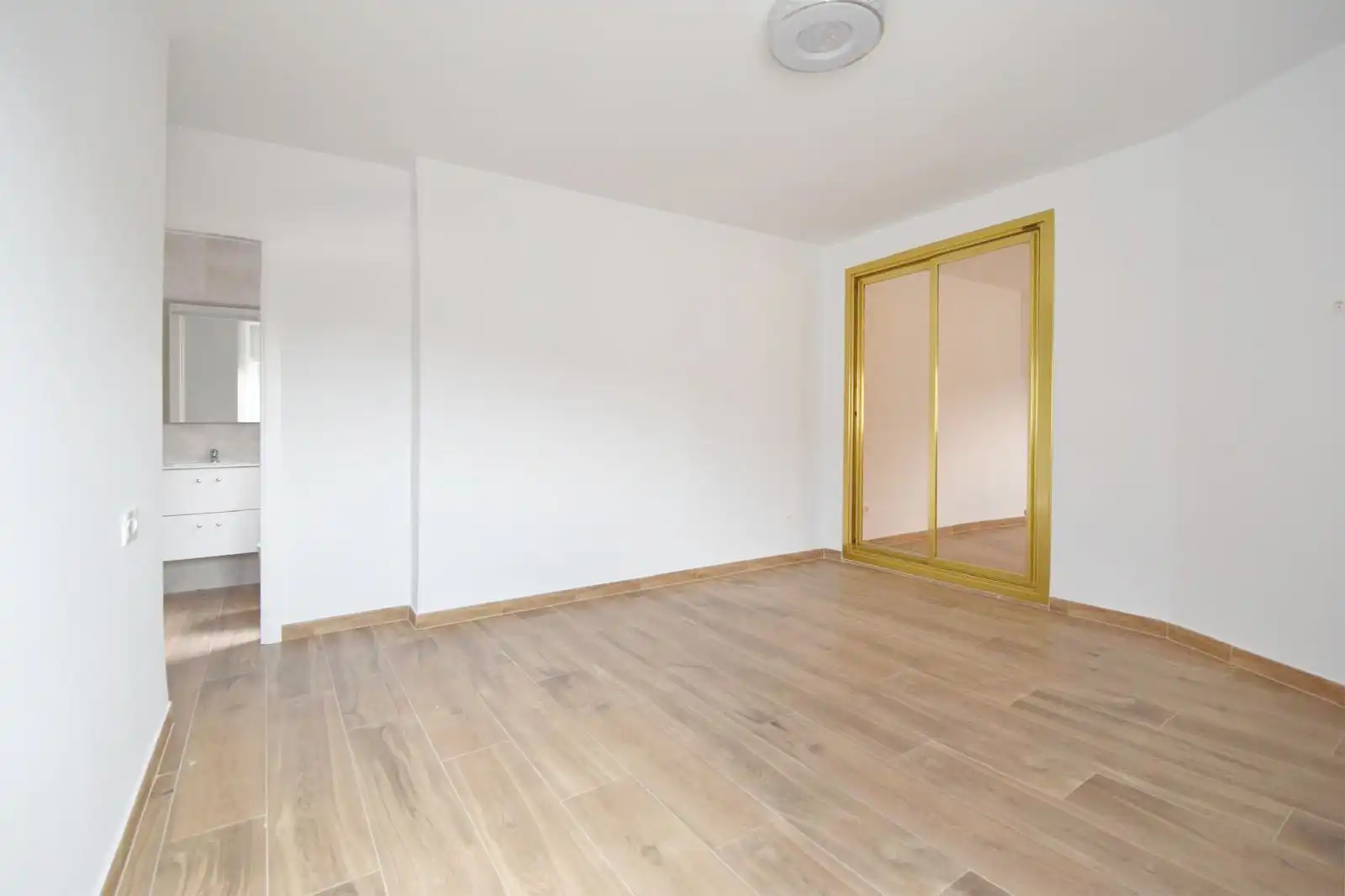Wohnung zum Verkauf in Pinto mit Heizung