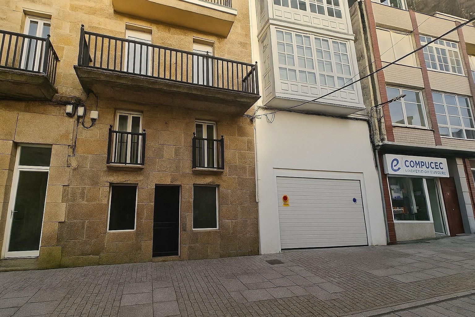 Vista exterior de Local en venta en Cee