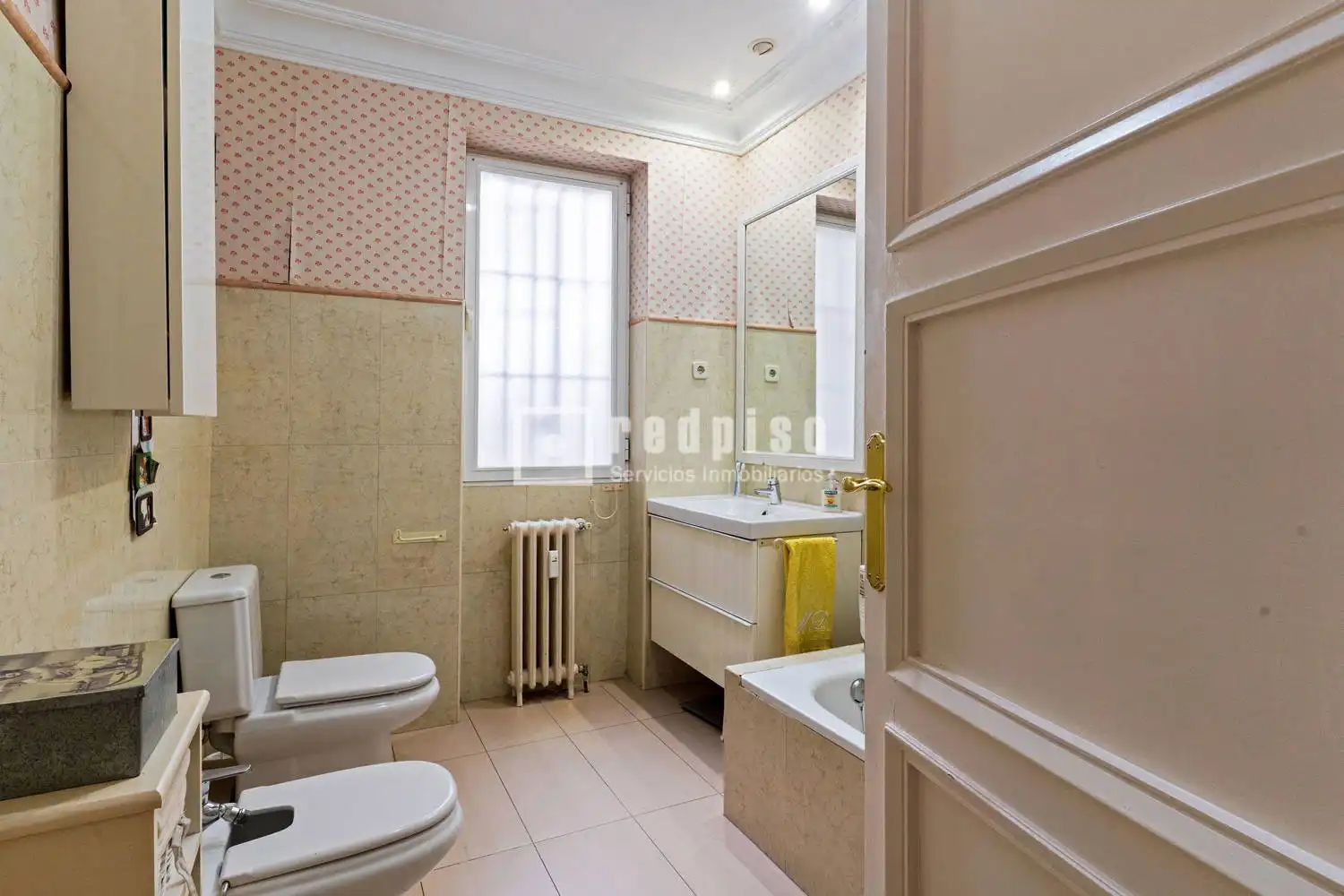 Baño de Piso en venta en Madrid con Aire acondicionado, Calefacción y Terraza
