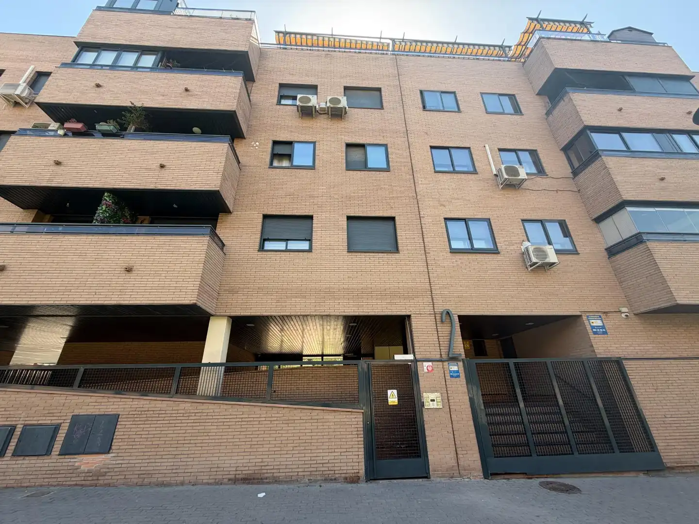 Exterior view of Flat for sale in Pinto  with Air Conditioner, Heating and Private garden