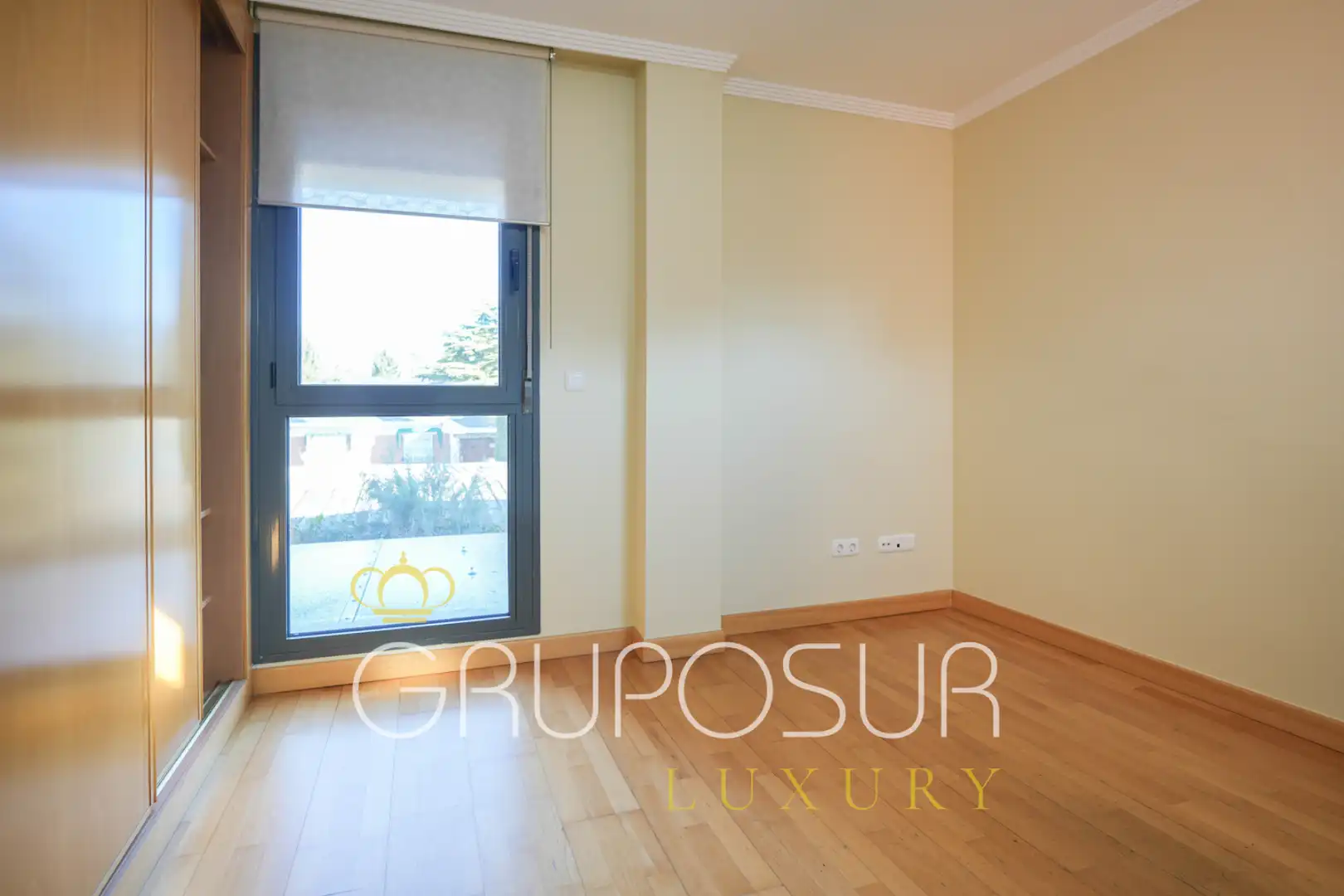 Dormitori de Casa adosada en venda en Valladolid amb Calefacció, Jardí privat i Parquet