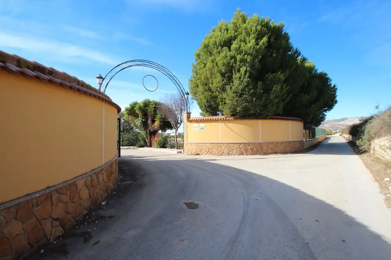 Finca rústica en venta en Orihuela con Jardín privado