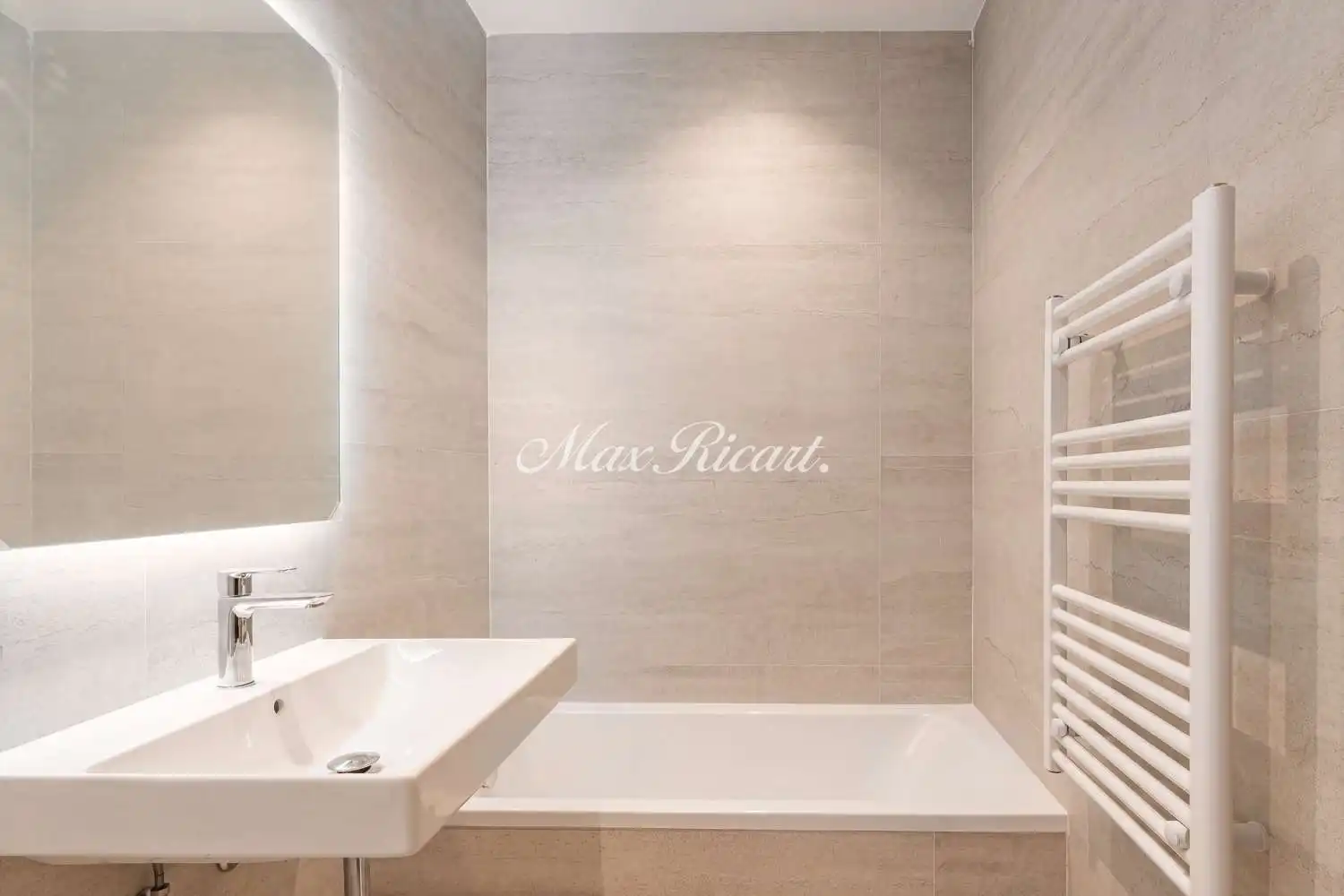 Bathroom of Flat for rent in Barcelona  with Air Conditioner, Heating and Terrace