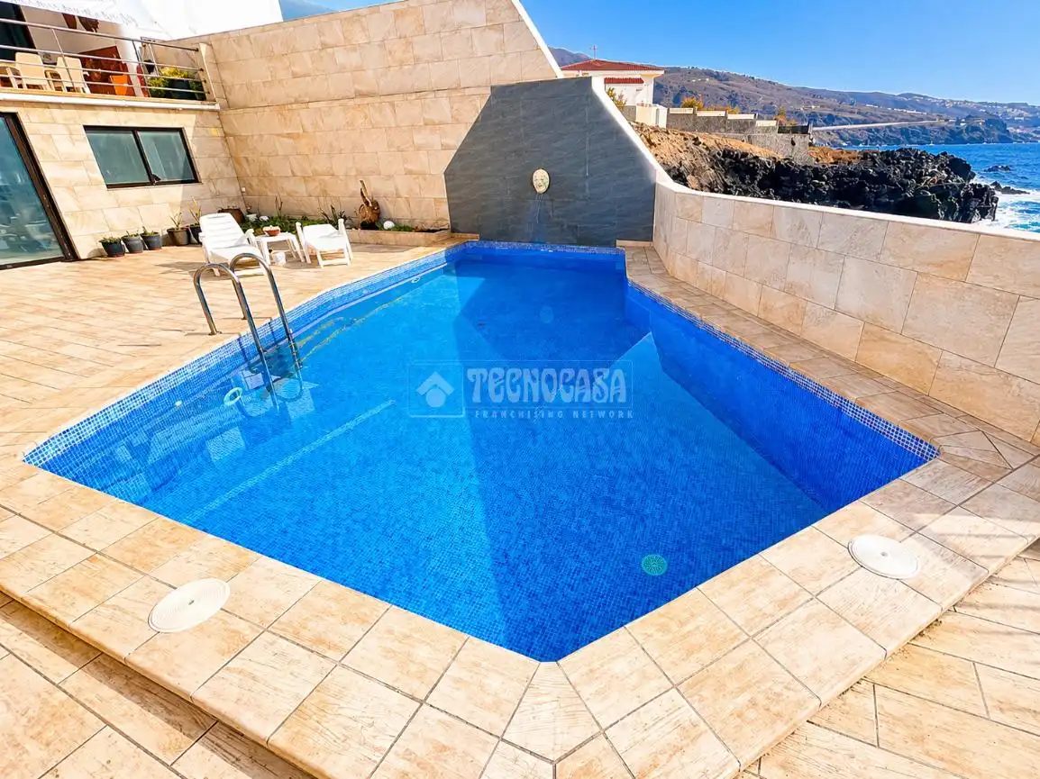 Piscina de Casa o chalet en venta en Candelaria con Piscina y Amueblado