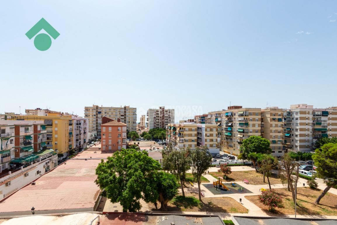 Vista exterior de Pis en venda en Vélez-Málaga amb Terrassa