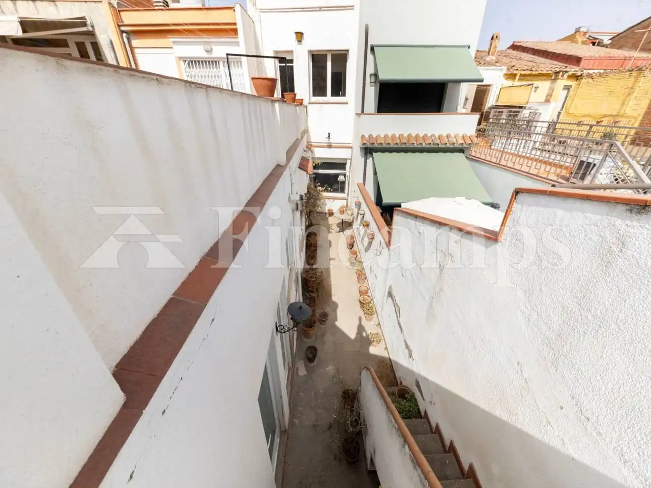 Vista exterior de Casa o xalet en venda en Sabadell amb Terrassa