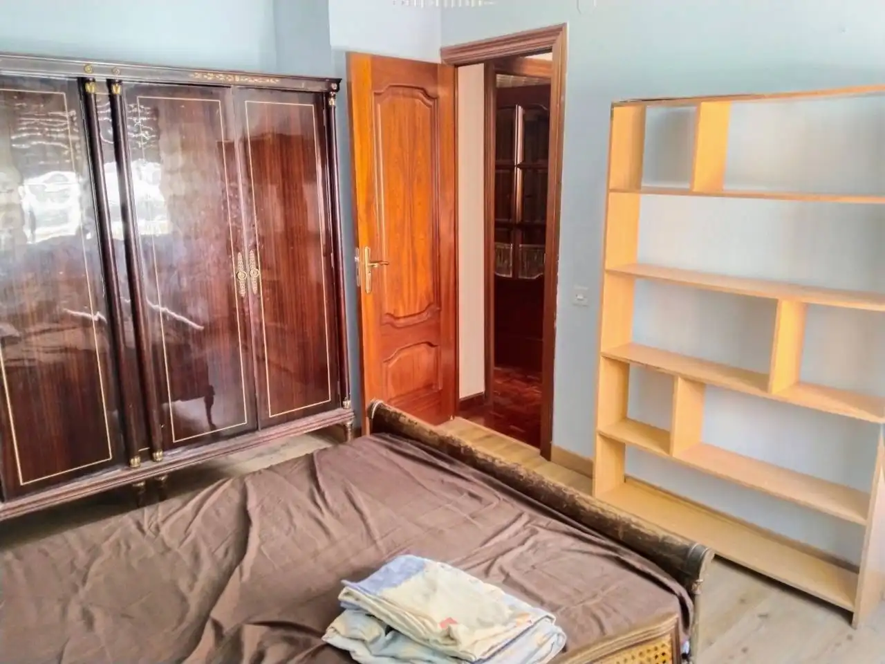 Bedroom of Flat for rent in Burgos  with Heating, Parquet flooring and Furnished