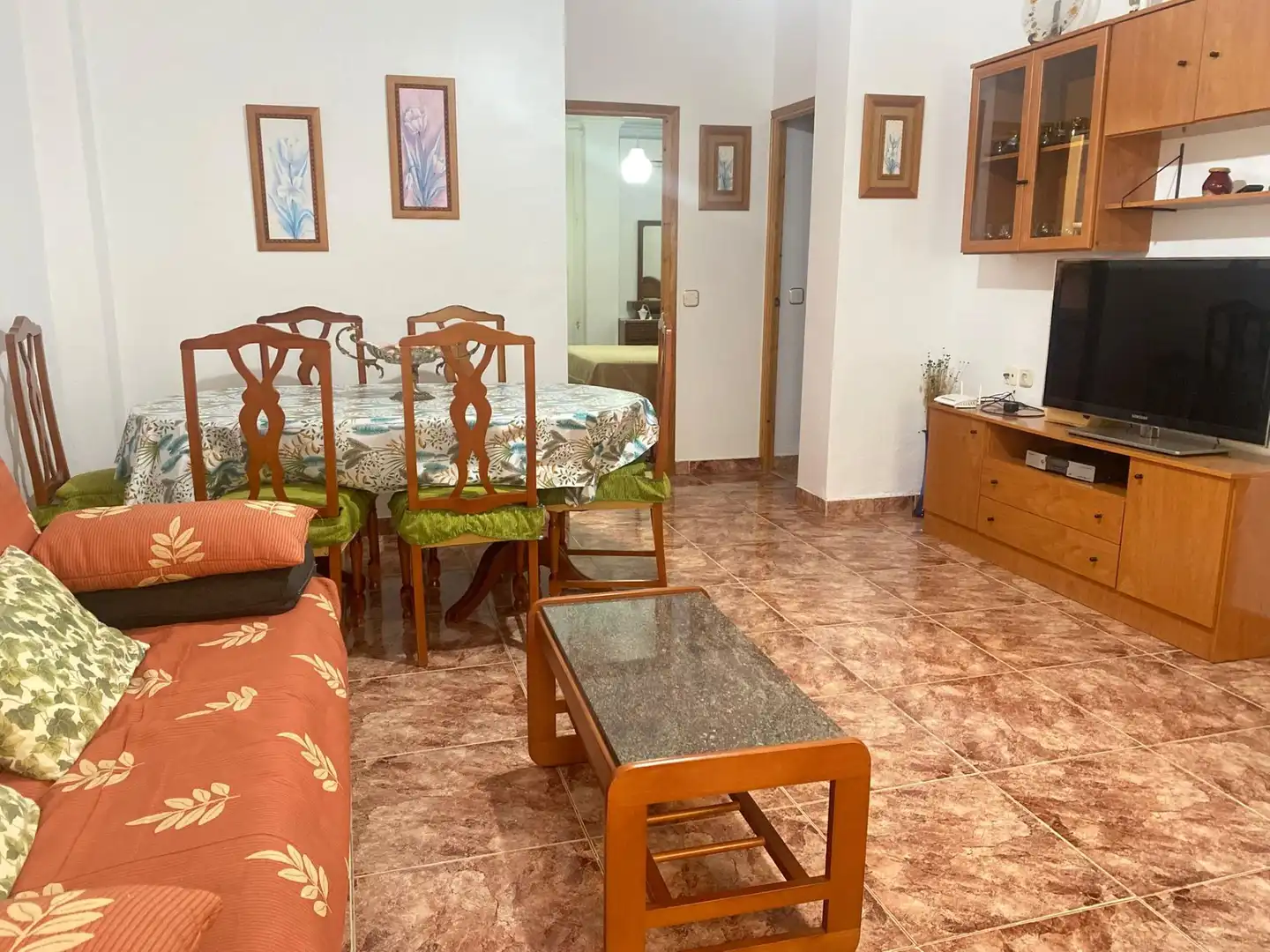 Sala d'estar de Casa o xalet de lloguer en Águilas amb Aire condicionat i Moblat