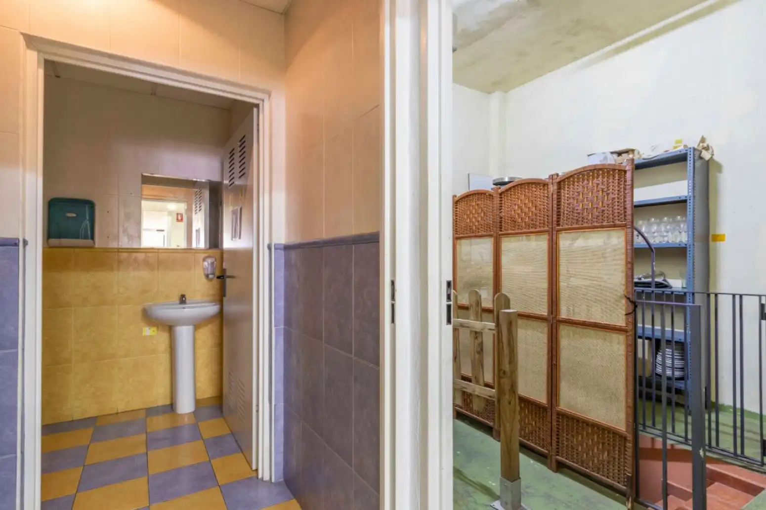 Baño de Local de alquiler en Massamagrell con Aire acondicionado