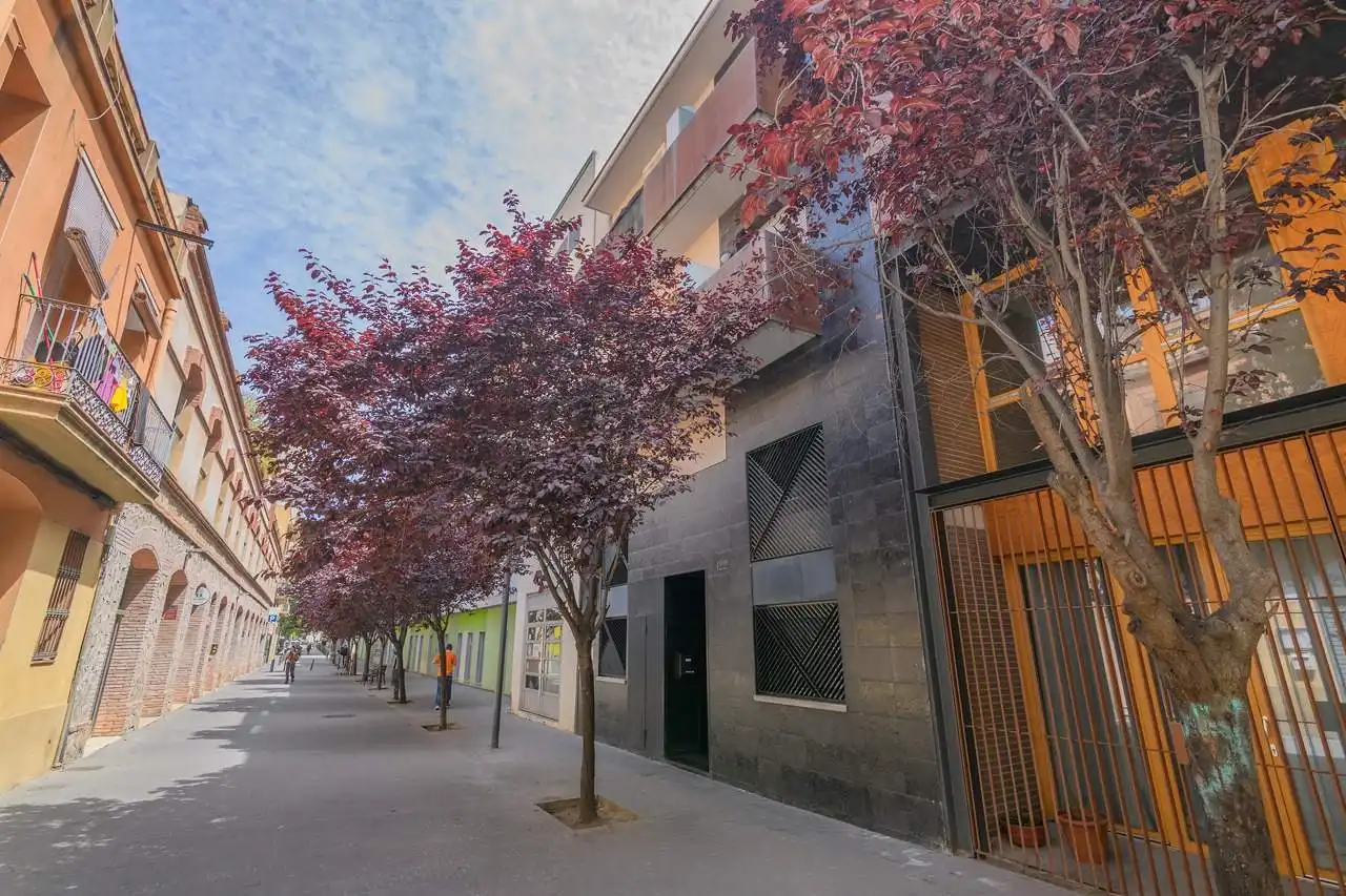 Außenansicht von Maisonette zum Verkauf in Barcelona mit Klimaanlage, Heizung und Parkett
