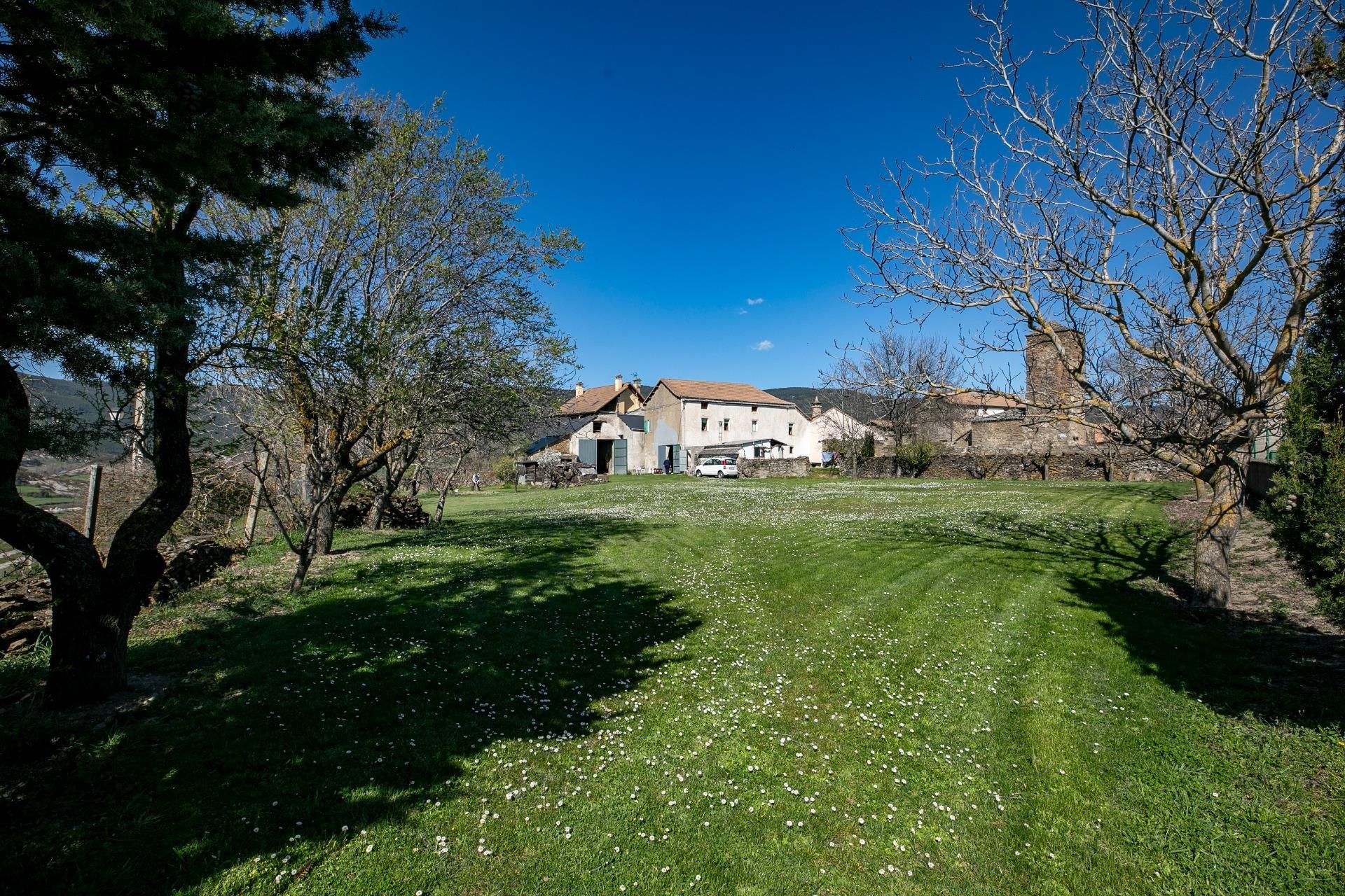 Finca rústica en venda en Jaca amb Jardí privat i Traster