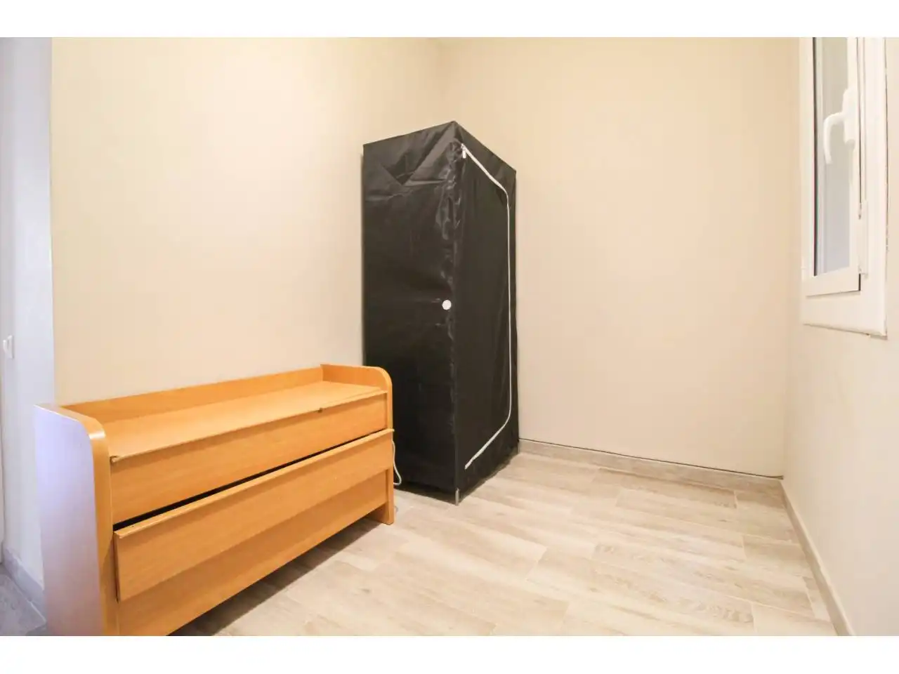 Schlafzimmer von Wohnung zur Miete in Barcelona mit Parkett, Möbliert und Alarm