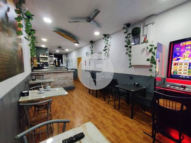 Local comercial en Alquiler en El Carmel