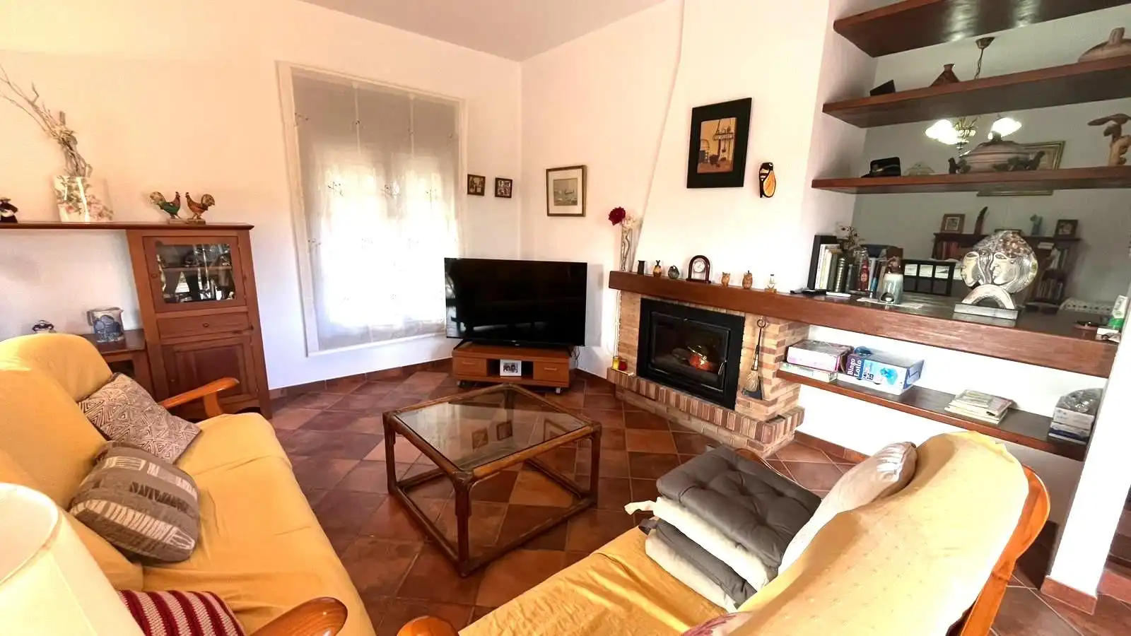 Sala d'estar de Casa o xalet en venda en Riells i Viabrea amb Calefacció