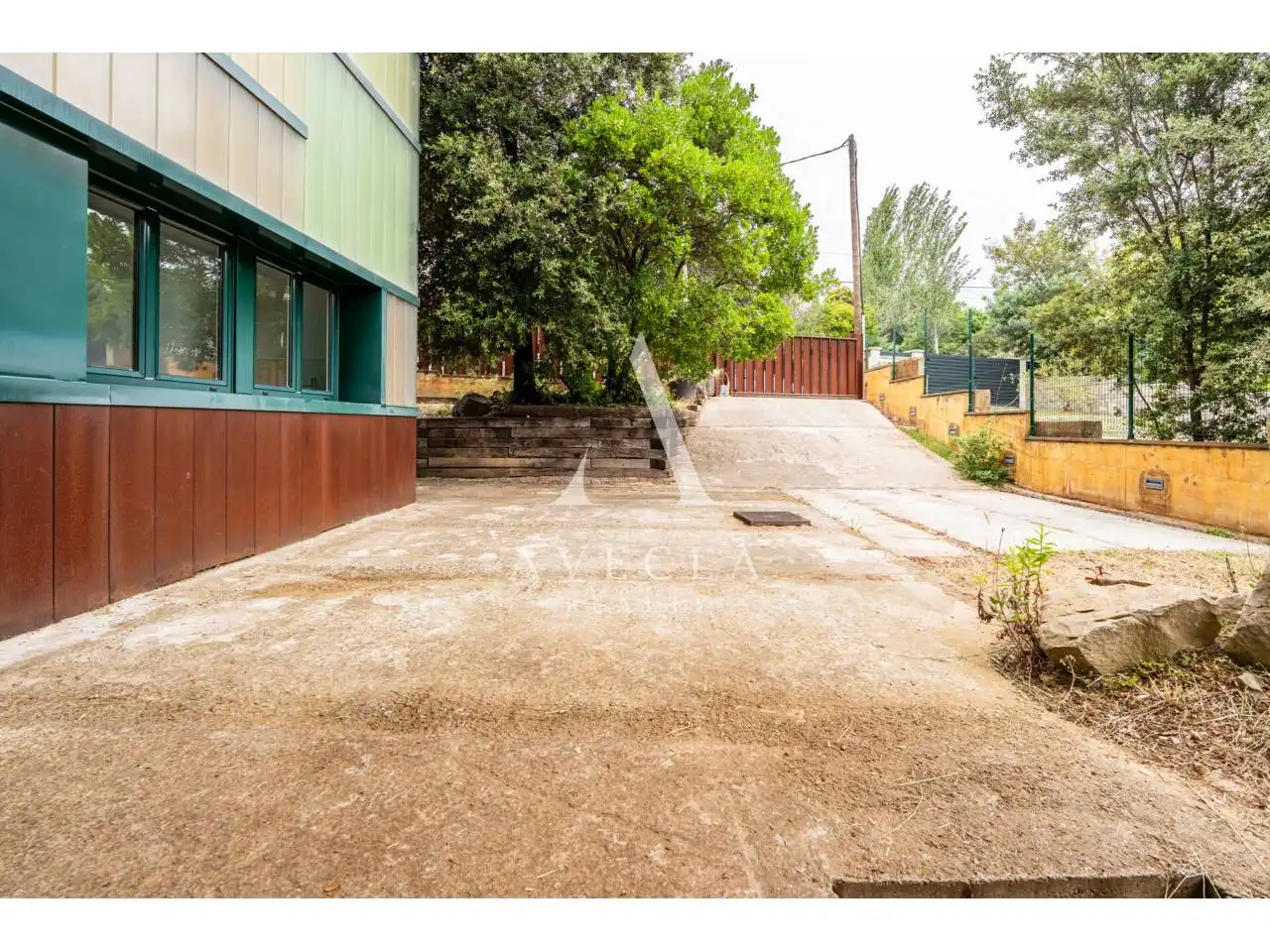 Außenansicht von Haus oder Chalet zum Verkauf in Cerdanyola del Vallès mit Klimaanlage, Heizung und Privatgarten