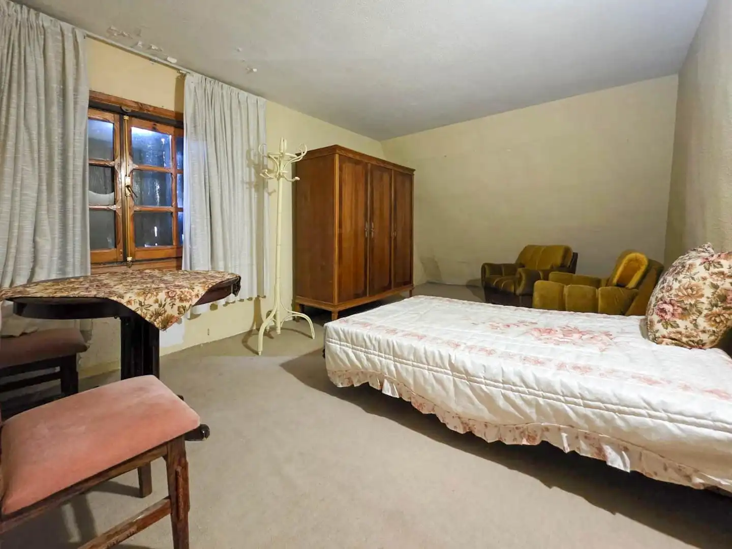 Bedroom of Houses for sale in Valdenuño Fernández