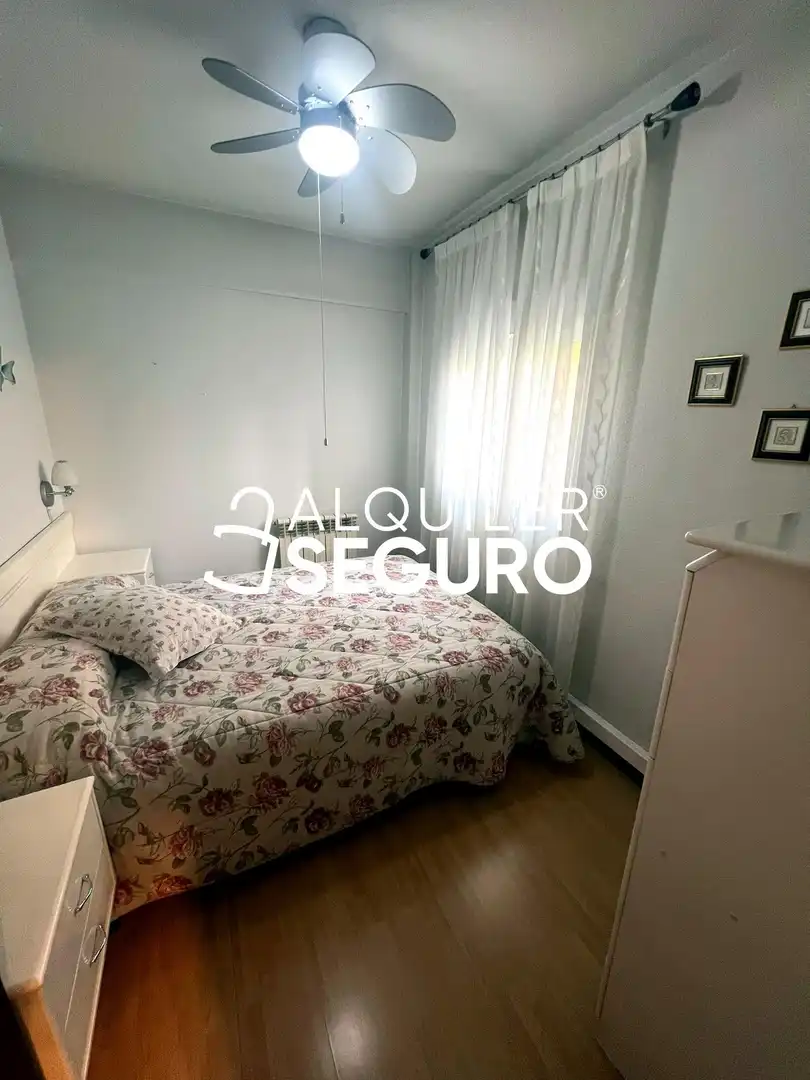 Bedroom of Flat for rent in Ciudad Lineal