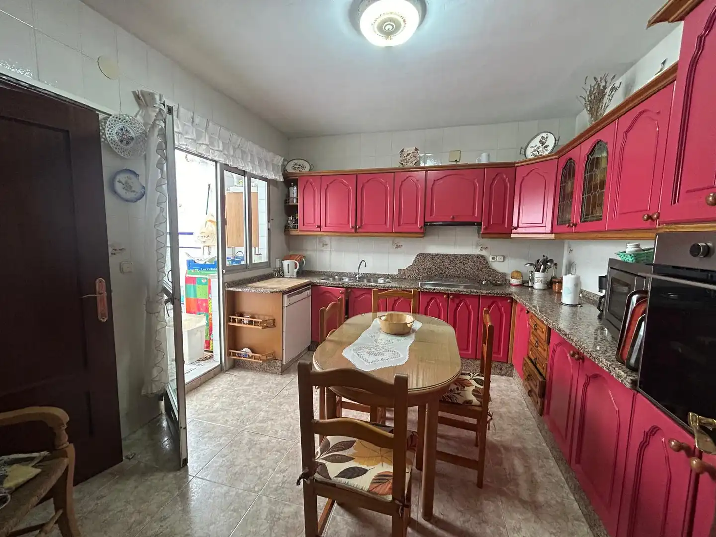 Küche von Wohnung zum Verkauf in Almendralejo mit Klimaanlage, Terrasse und Möbliert