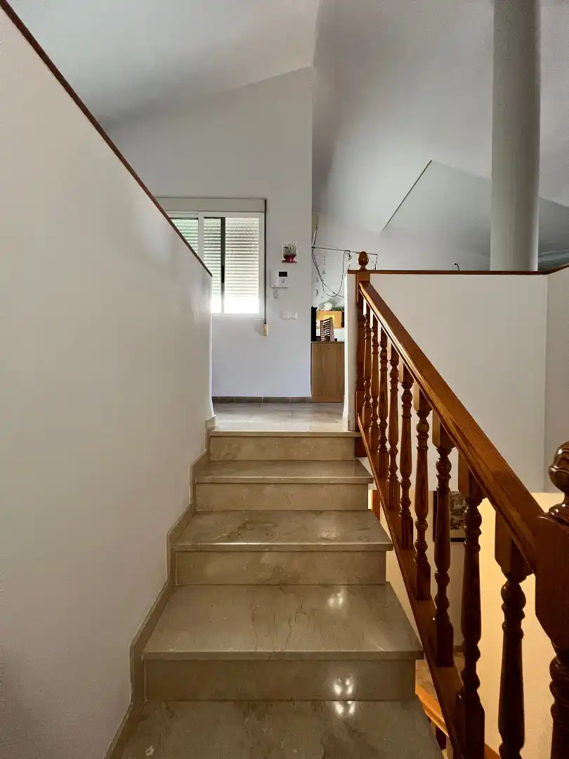 Einfamilien-Reihenhaus zum Verkauf in Sagunto / Sagunt mit Klimaanlage, Heizung und Terrasse