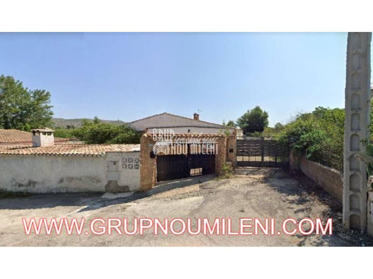 Vista exterior de Casa o xalet en venda en Torrent amb Jardí privat