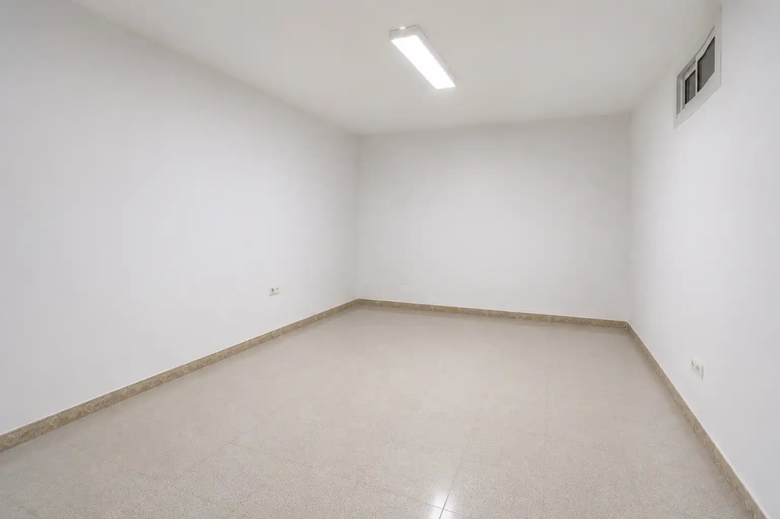 Flat for sale in Vinyols i els Arcs  with Air Conditioner, Terrace and Storage room