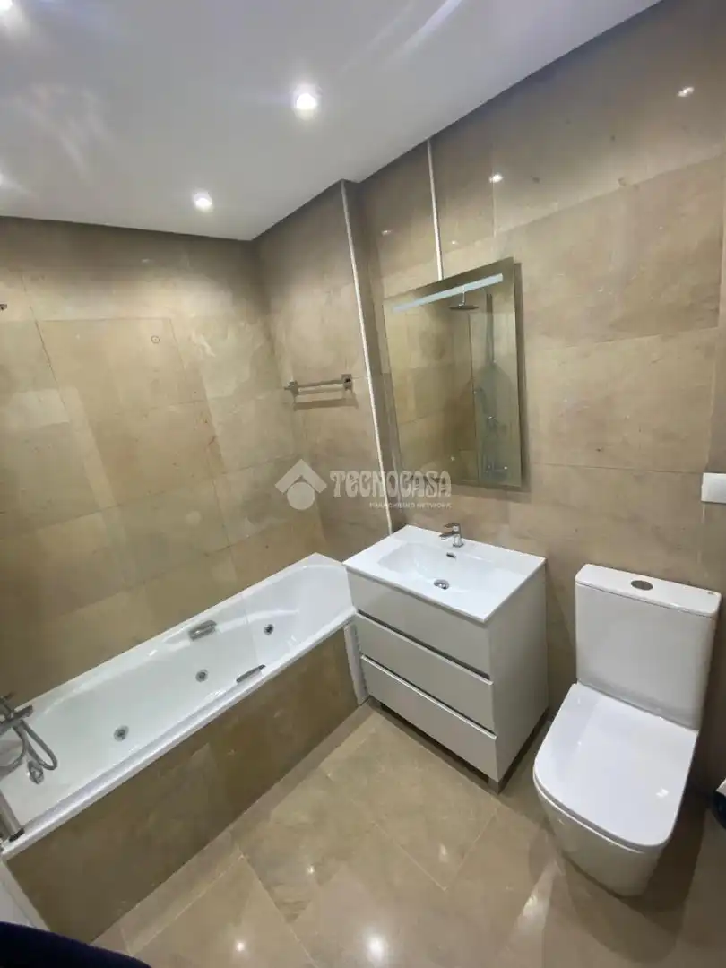 Baño de Piso en venta en Manilva con Aire acondicionado y Terraza