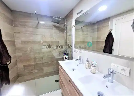 Apartment with pool for sale in La Duquesa, imagen 20