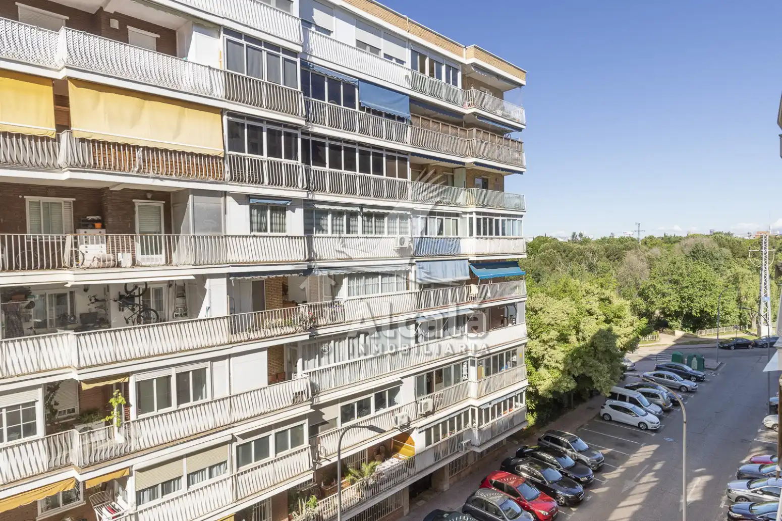 Vista exterior de Piso en venta en Alcalá de Henares con Aire acondicionado, Calefacción y Parquet