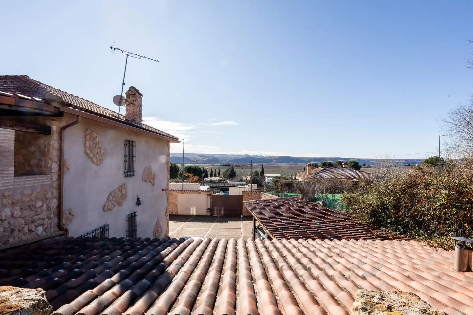 Vista exterior de Casa o xalet en venda en Colmenar de Oreja amb Calefacció, Jardí privat i Traster