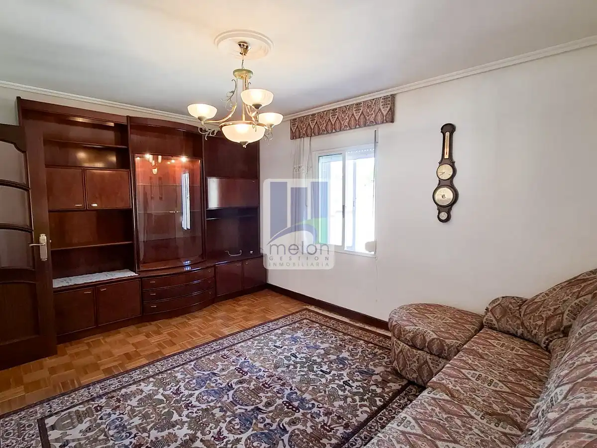 Sala de estar de Piso en venta en Burgos con Trastero