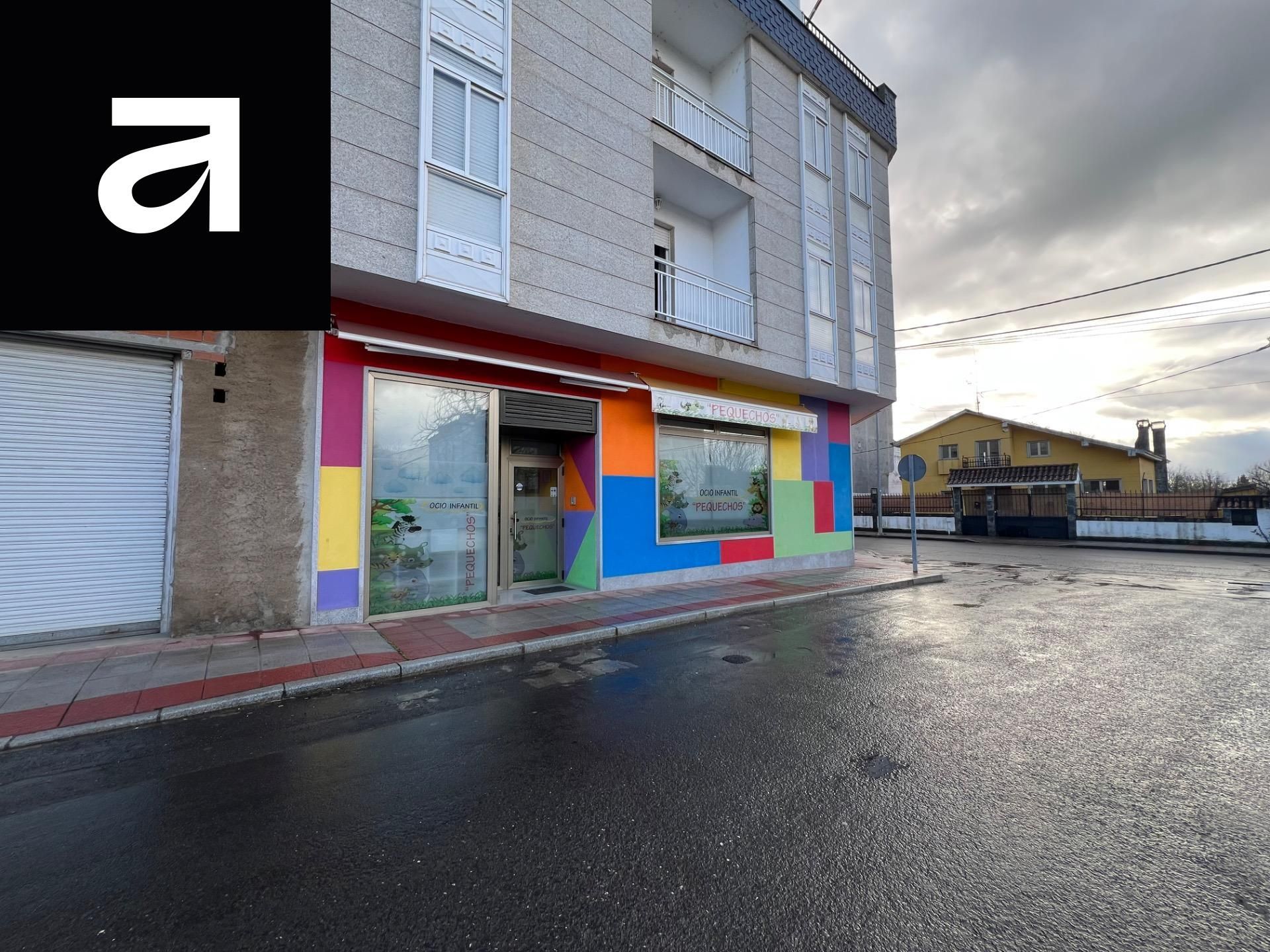 Geschaftsraum zur Miete in  CANELLA CEGA DA, 25