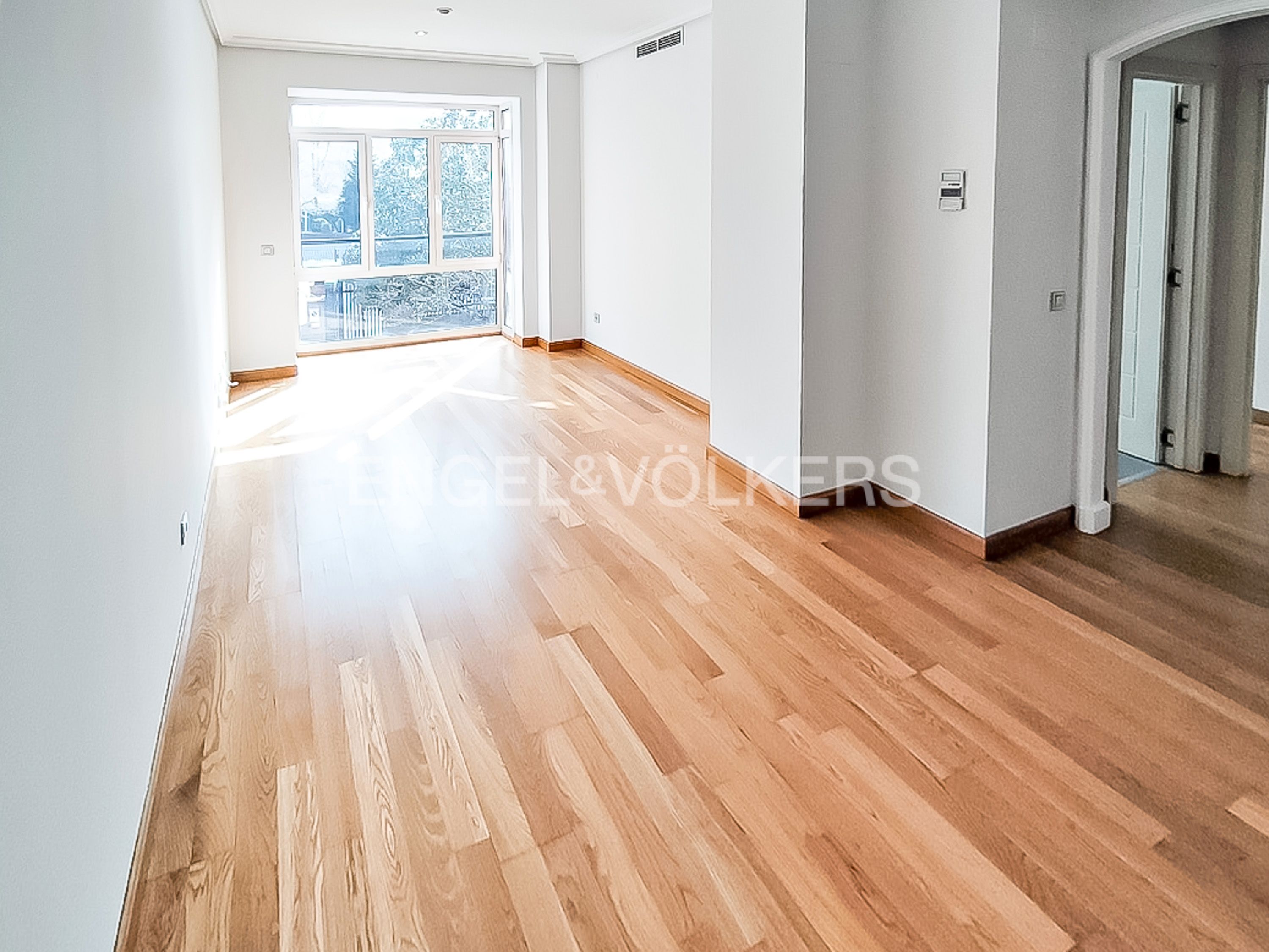 Sala de estar de Apartamento de alquiler en  Madrid Capital con Aire acondicionado, Calefacción y Jardín privado
