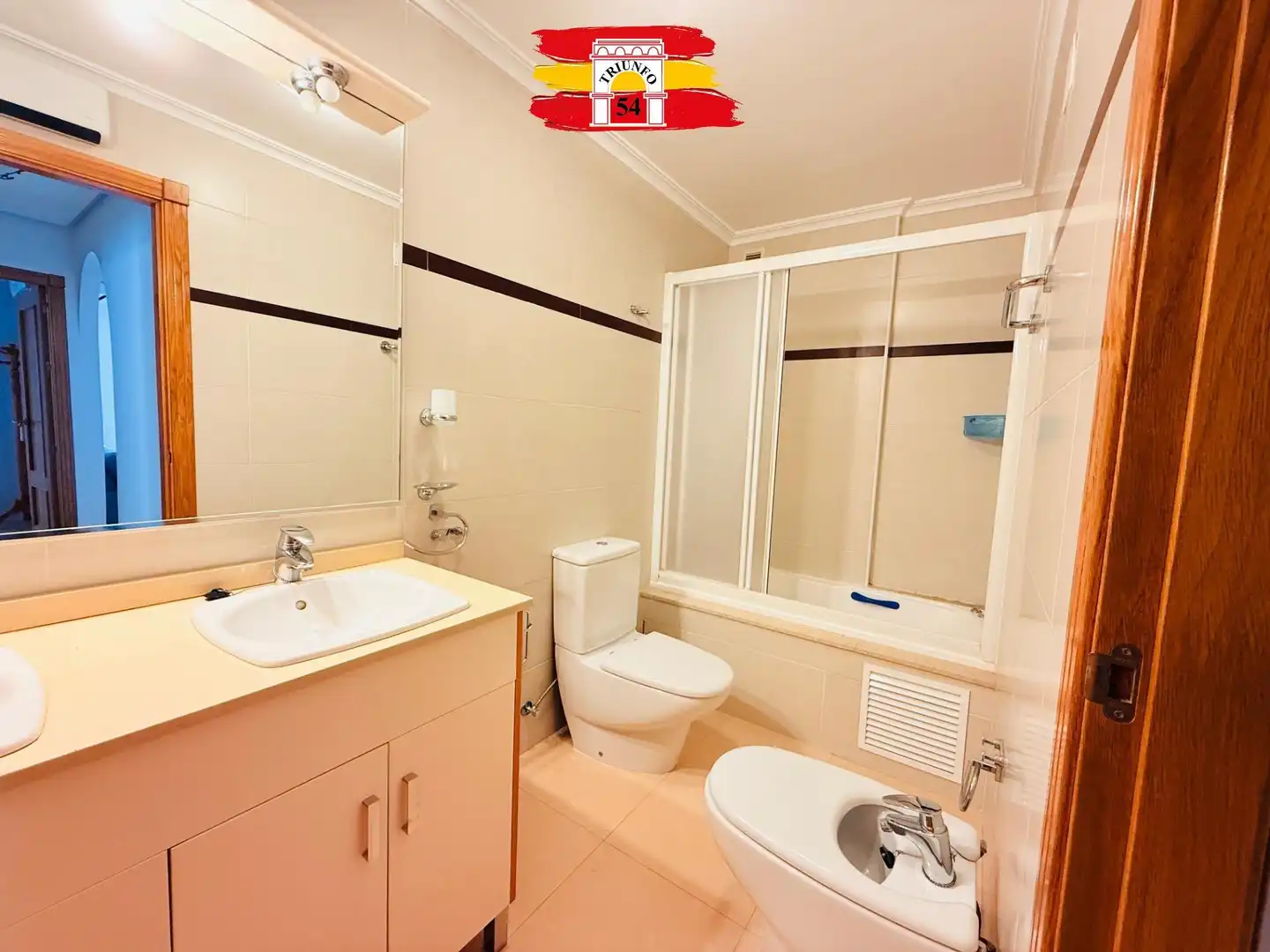 Baño de Ático en venta en Pilar de la Horadada con Aire acondicionado, Jardín privado y Trastero