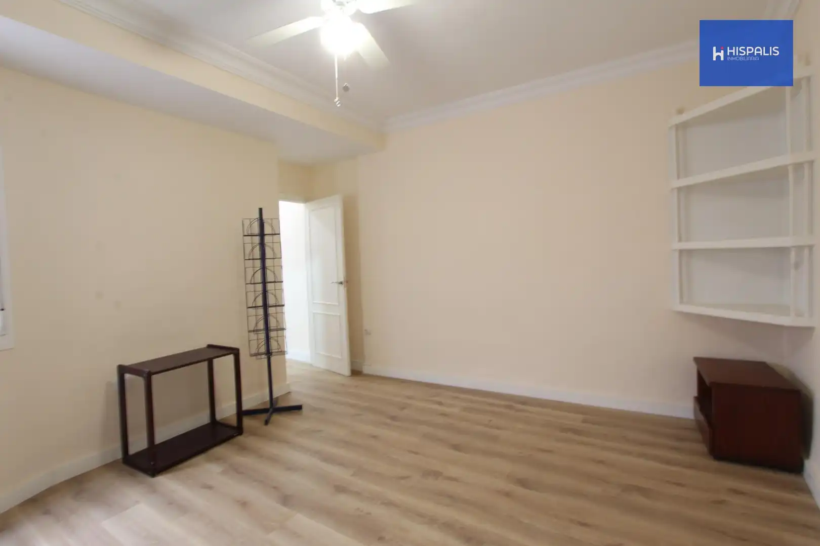 Ground floor for sale in Sevilla  with Air Conditioner and Heating