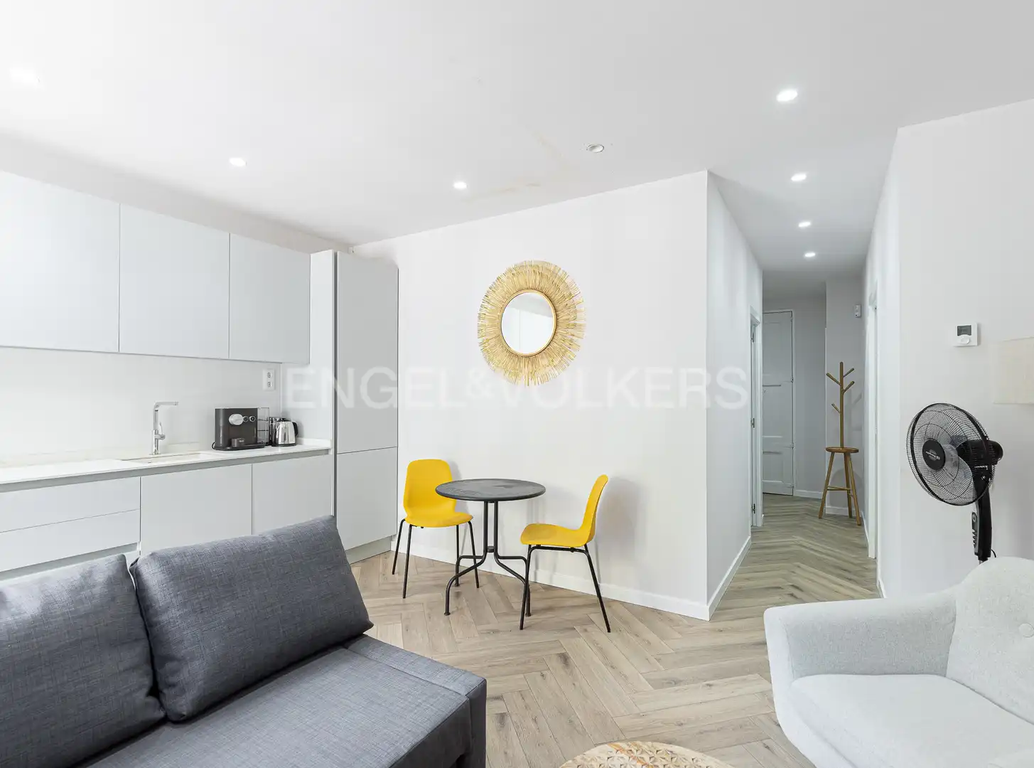 Living room of Flat for rent in Barcelona  with Air Conditioner, Heating and Parquet flooring