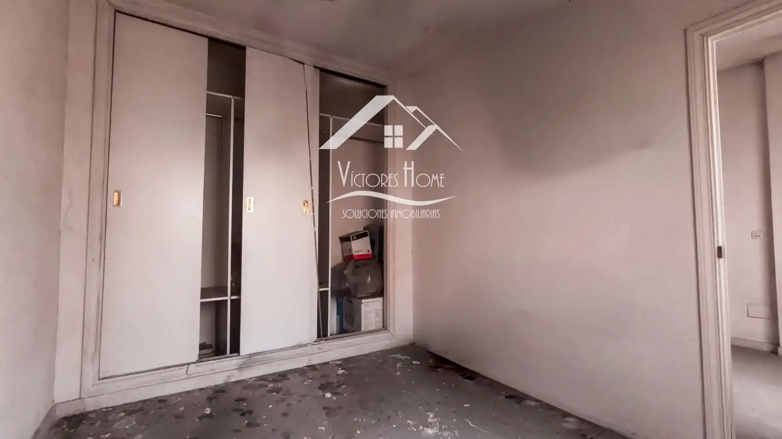 Bedroom of Industrial buildings for sale in Madrid