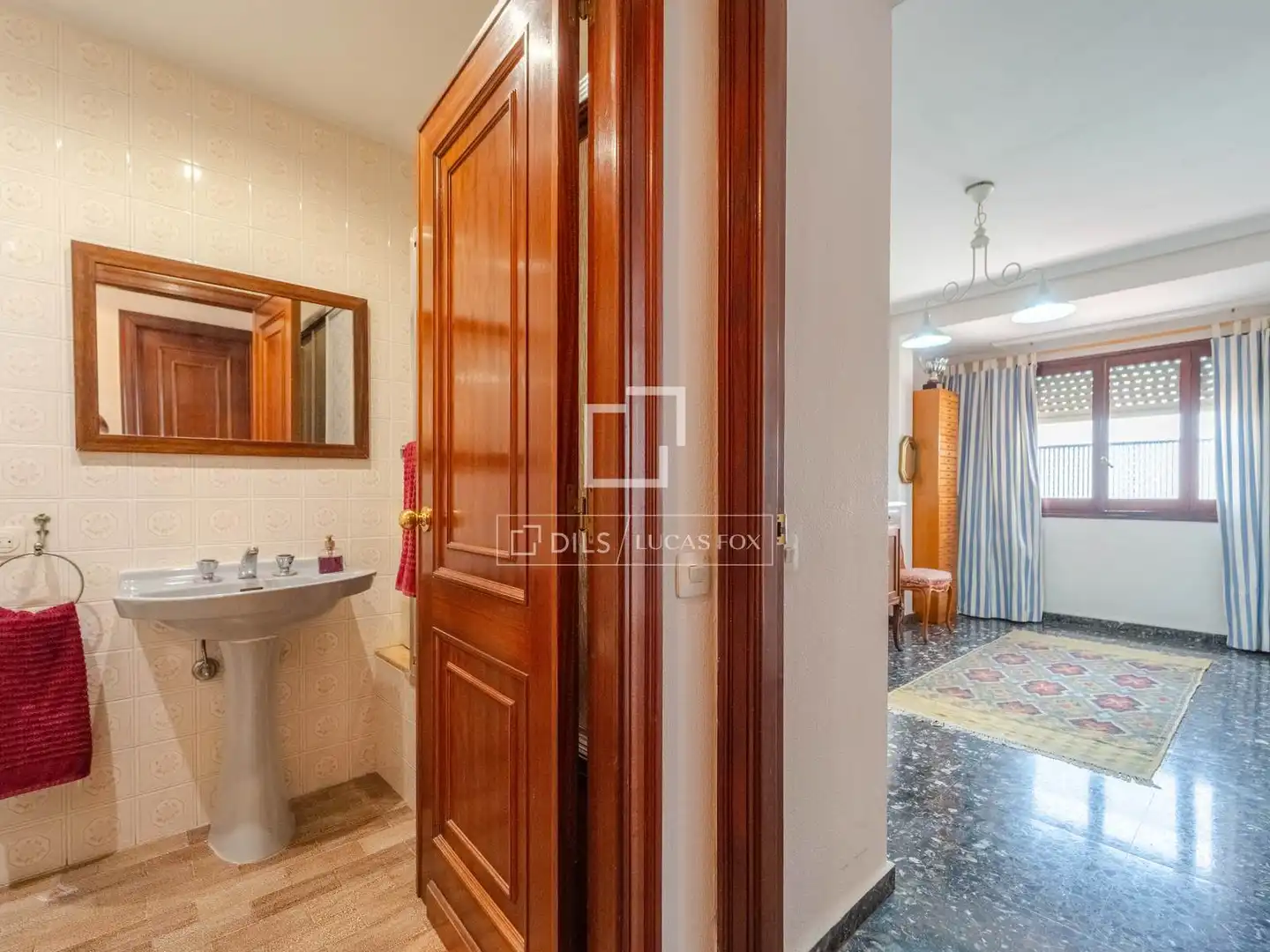 Piso en venta en Valencia con Calefacción, Terraza y Balcón
