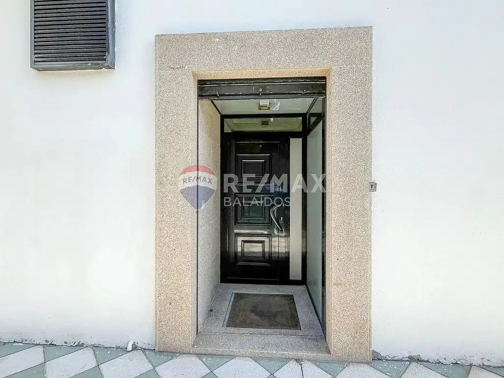 Commercial properties for sale in Vigo   with Air Conditioner, Heating and Alarm
