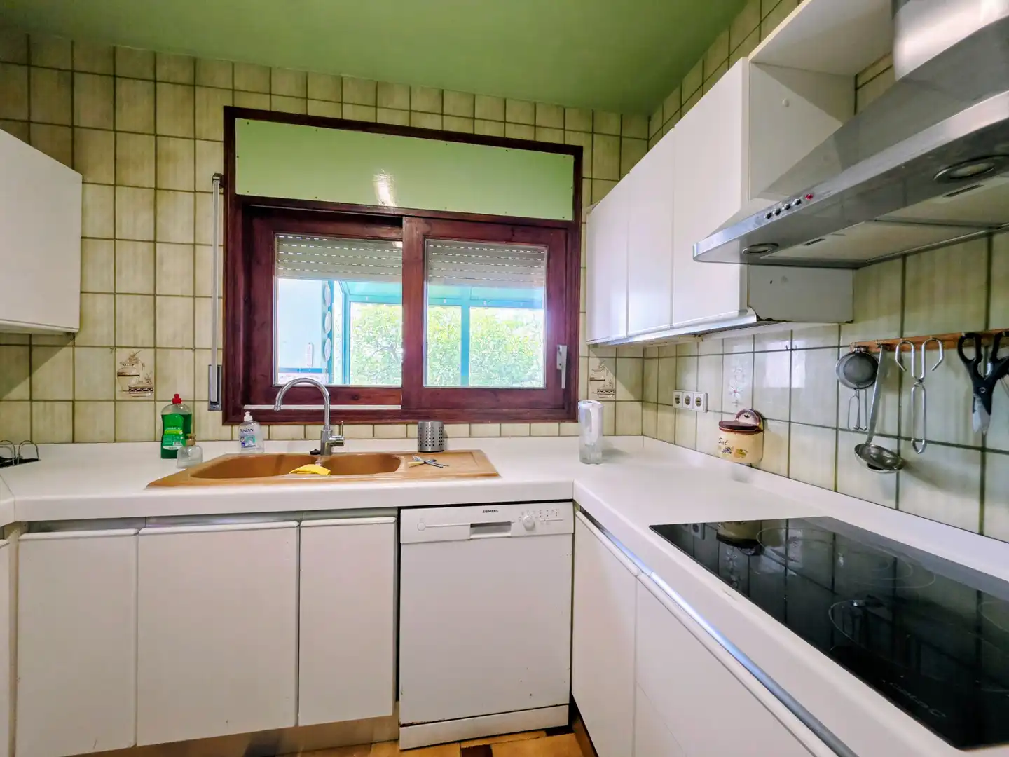 Cocina de Casa o chalet en venta en Sant Cugat Sesgarrigues con Calefacción, Terraza y Amueblado